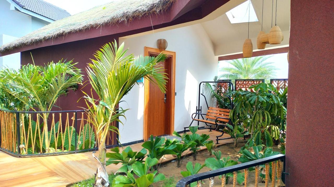 V Hotels And Resorts Chirala 外观 照片